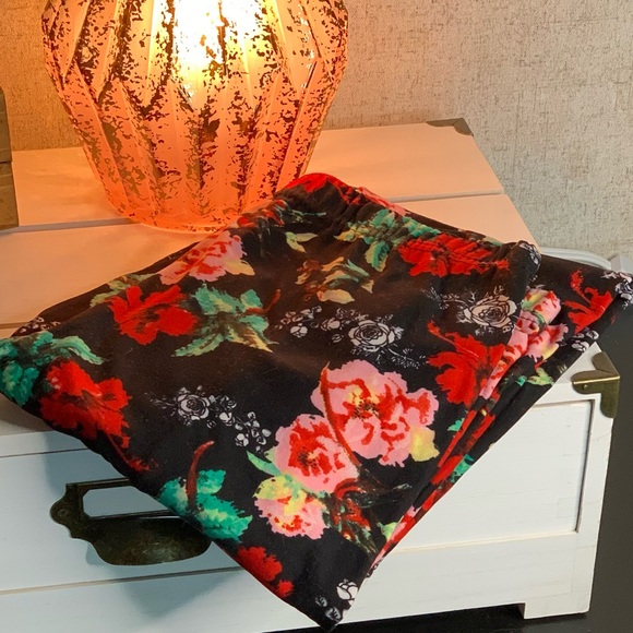 Honey and Lace Pants - Honey and Lace Floral Leggings